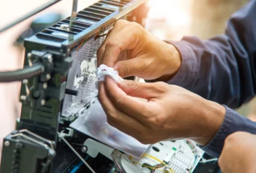 How Fiber Optic Cables Are Made: From Glass to Gigabits
